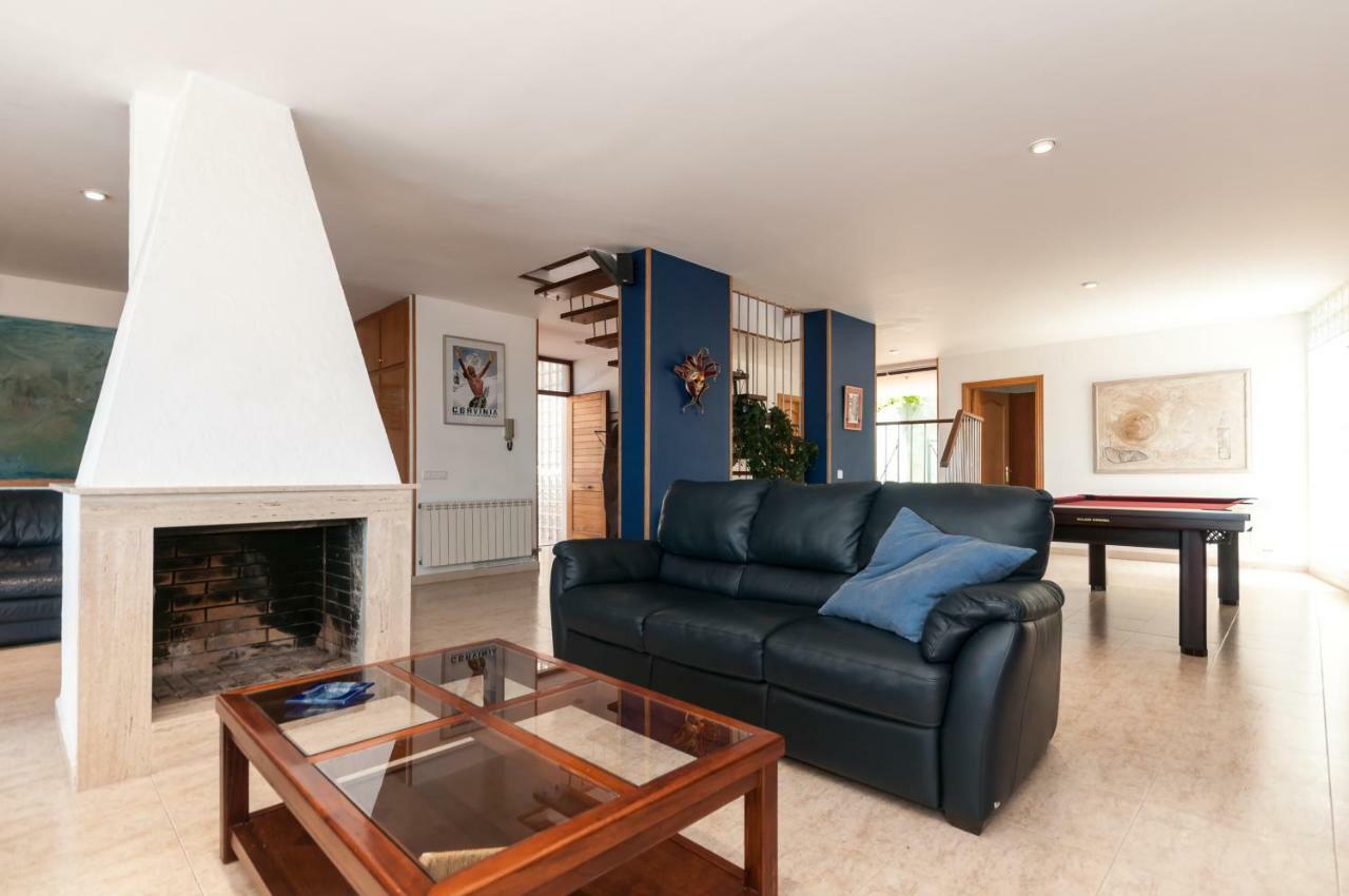 Villa Med Sitges Eksteriør bilde